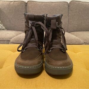 Brown Lace-Up Boots